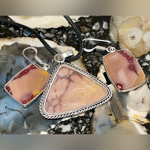 Mookaite Pendant & Earrings Set - Picture 8 of 14